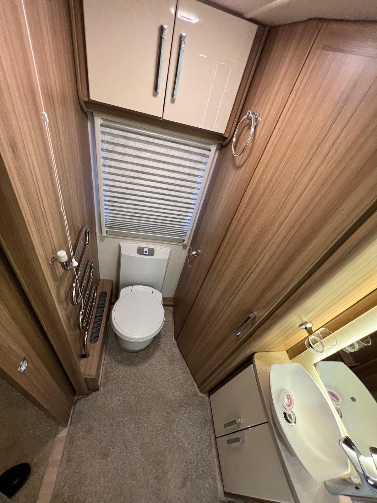2016 Lunar Clubman CK for sale at RAR Caravans — photo 18 of 19