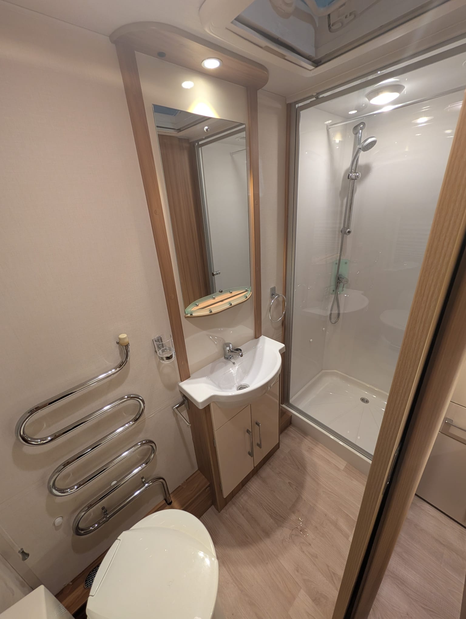 2014 Lunar Clubman SI Saros Edition for sale at RAR Caravans — photo 18 of 20