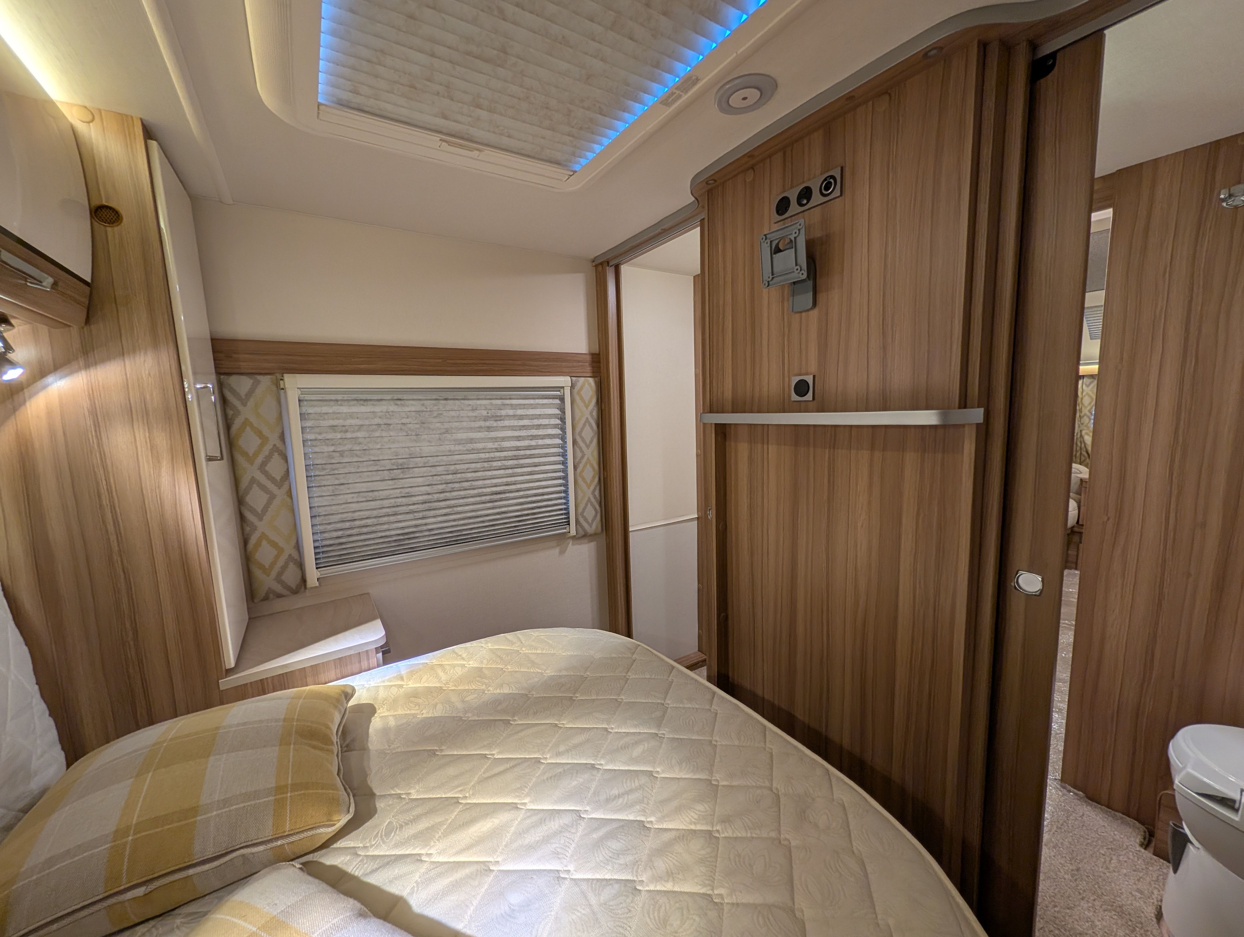 Caravan Image