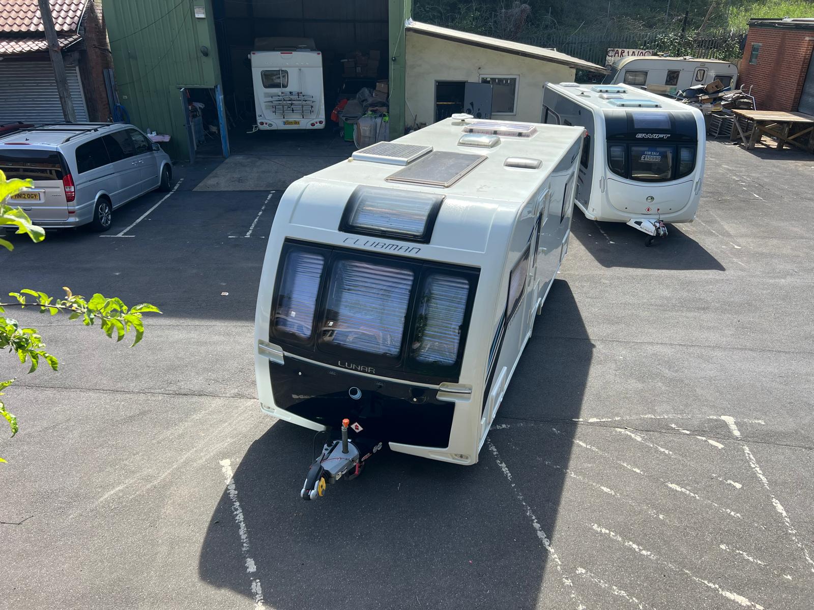 2017 Lunar  Clubman SR for sale at RAR Caravans — photo 9 of 20