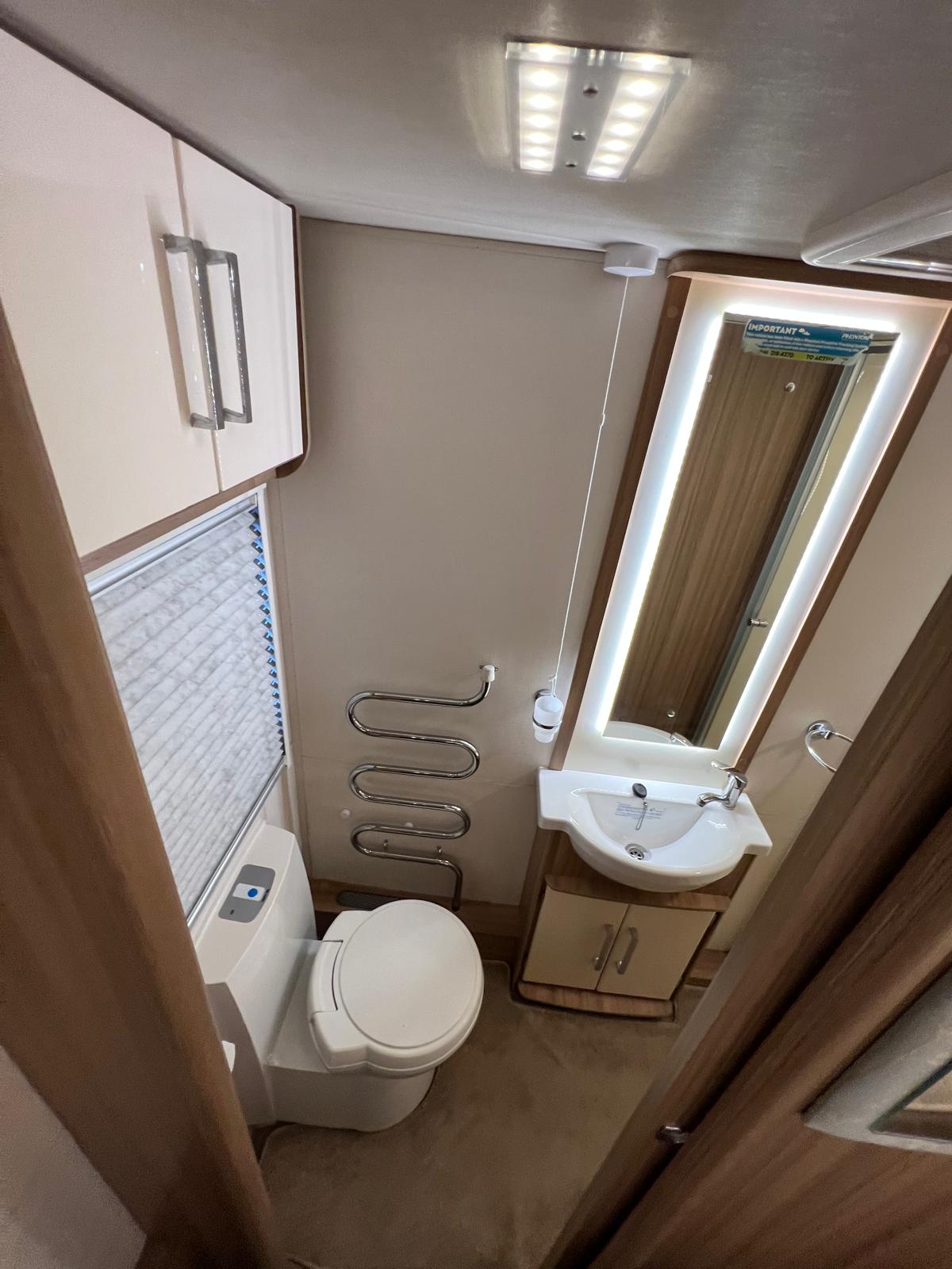 2016 Lunar Clubman SI for sale at RAR Caravans — photo 18 of 19