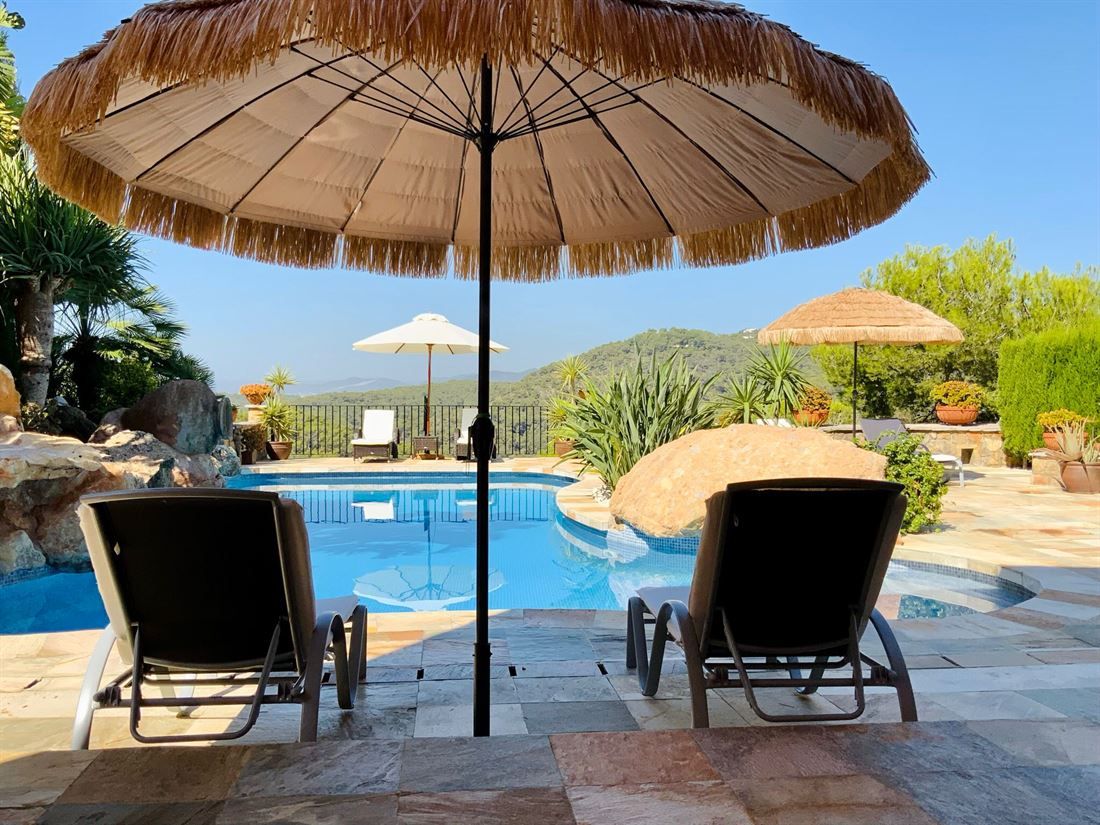 Hilltop Villa in Roca Llisa Gated Community with Stunning Views6