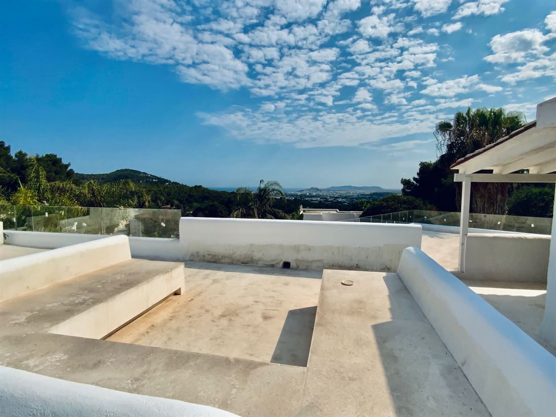Renovated Villa in Can Furnet's Gated Community with Stunning Sea and Castle Views11