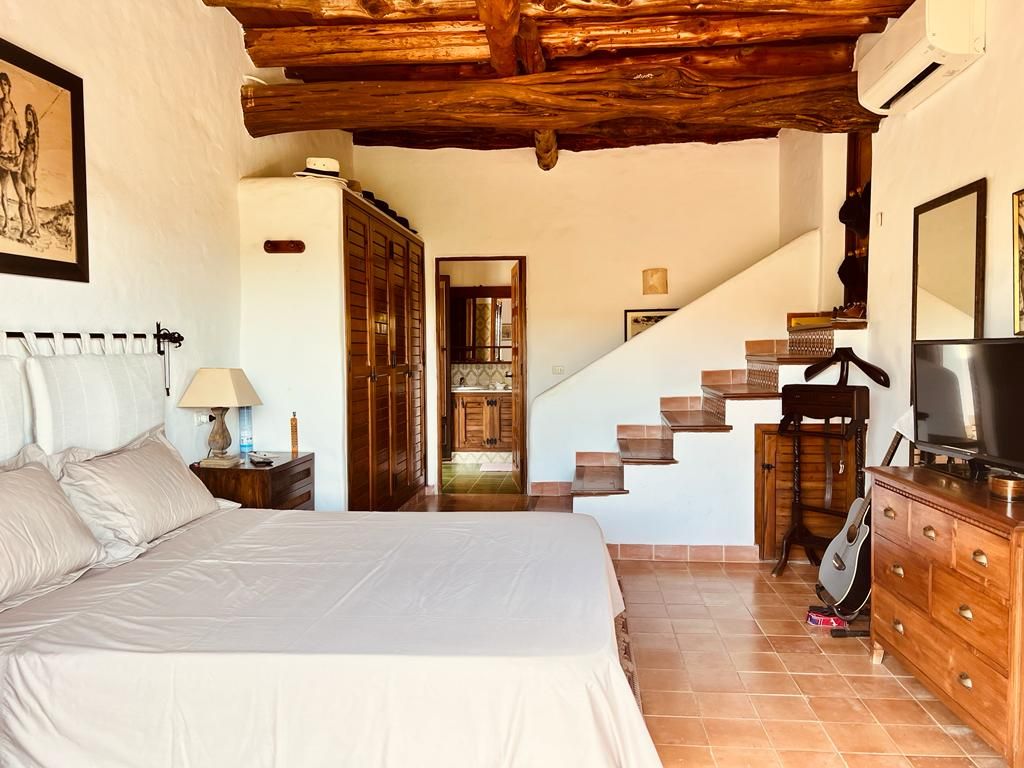 Beautiful property in the middle of the nature of Ibiza19