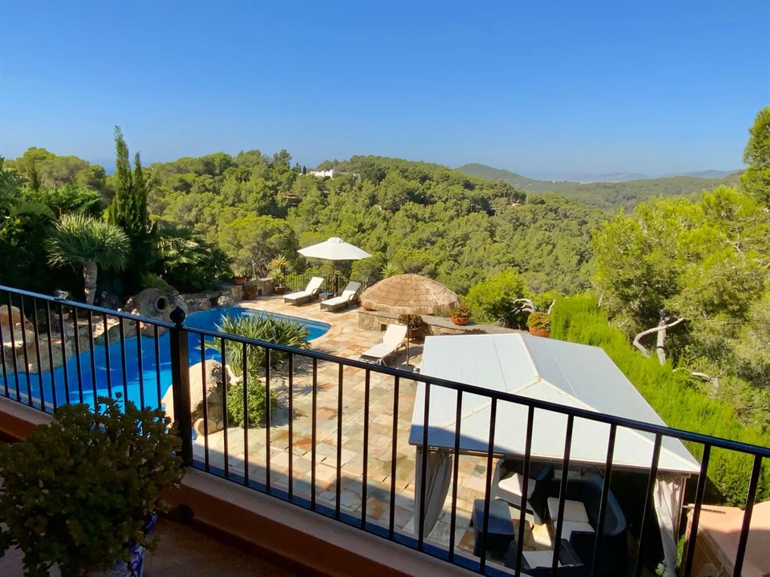 Hilltop Villa in Roca Llisa Gated Community with Stunning Views7