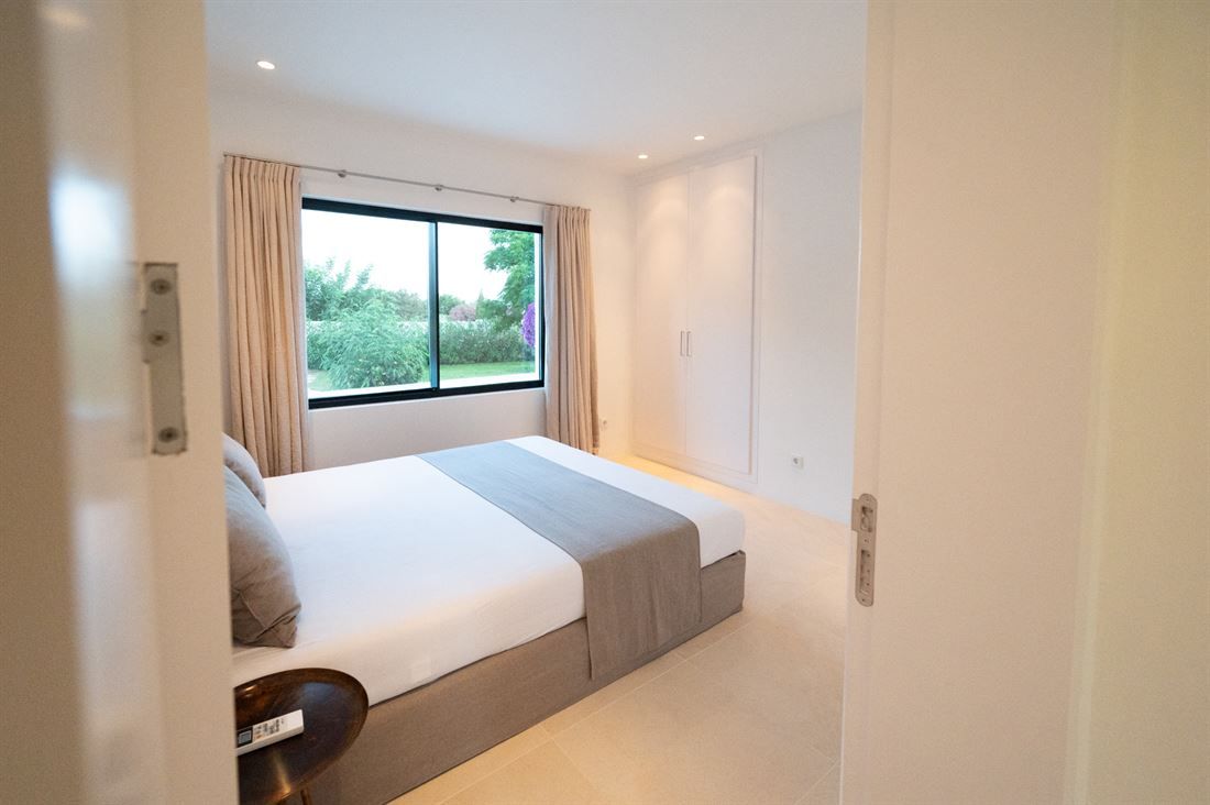 Recently Renovated Urban Villa Near Ibiza Town13