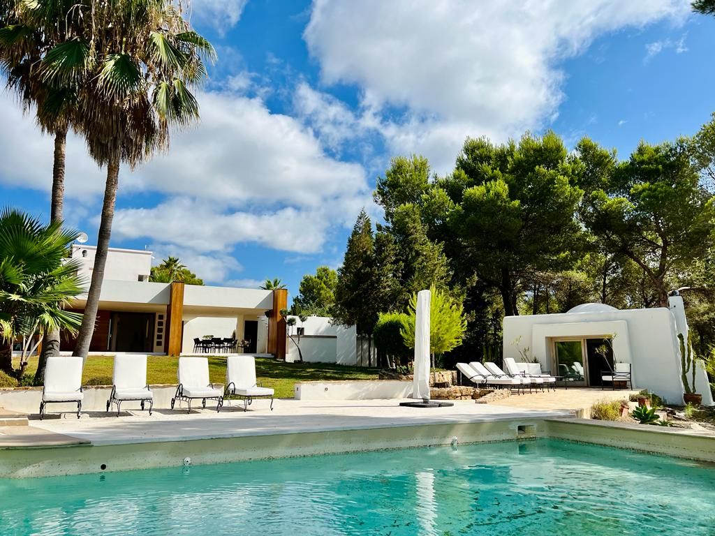 Beautiful Large Villa in KM4 with Nice View and Two Guest Houses3