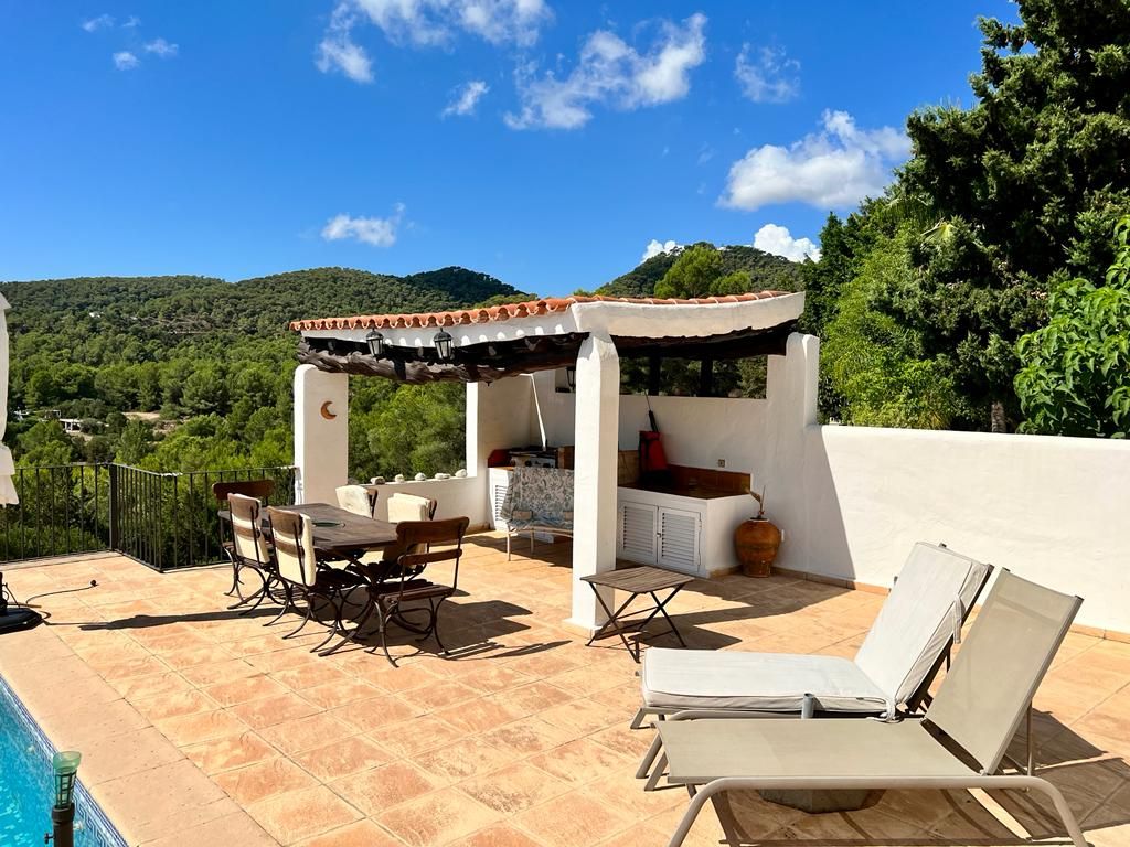 Beautiful property in the middle of the nature of Ibiza3