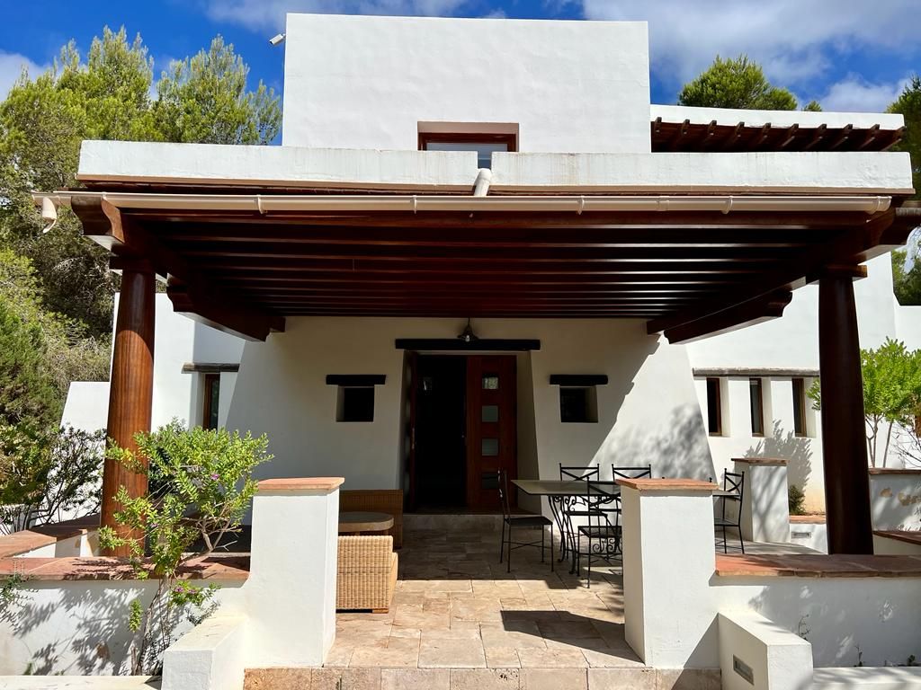Beautiful Large Villa in KM4 with Nice View and Two Guest Houses12
