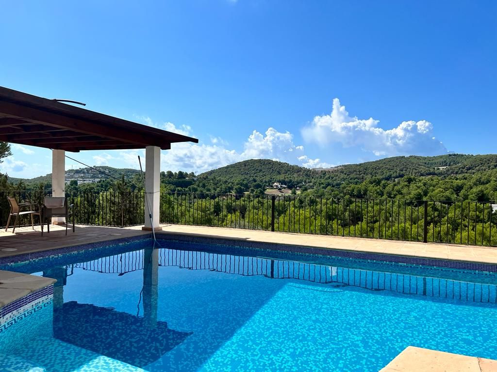 Beautiful property in the middle of the nature of Ibiza5