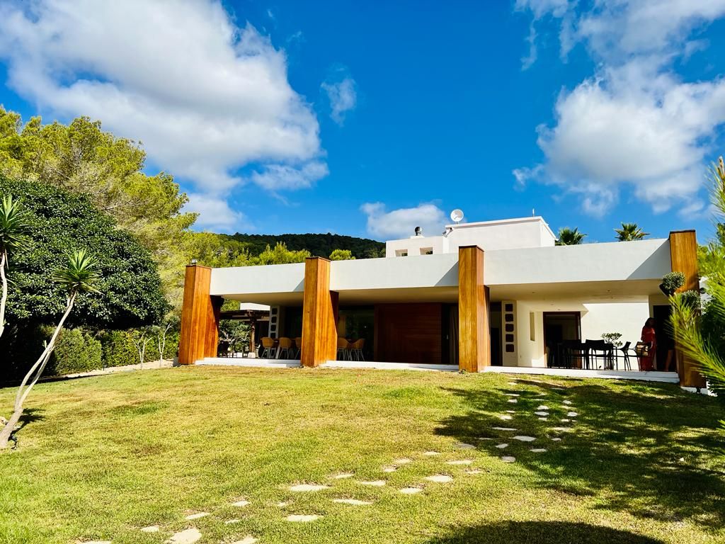 Beautiful Large Villa in KM4 with Nice View and Two Guest Houses7