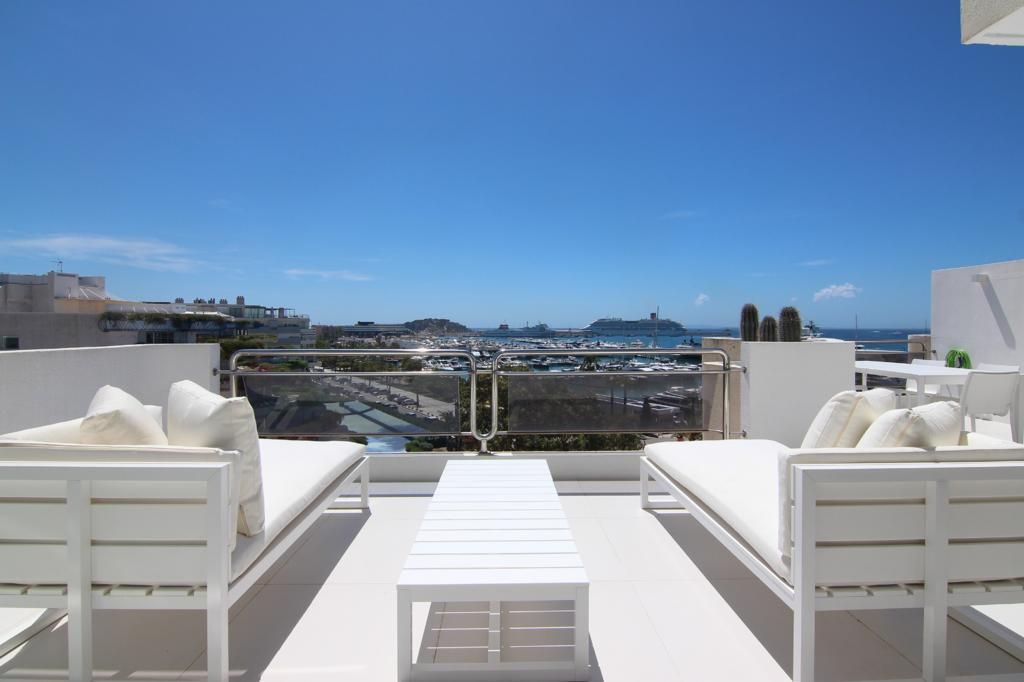 Exquisite 2-Bedroom Luxury Penthouse in Ibiza Town with Spectacular Amenities2