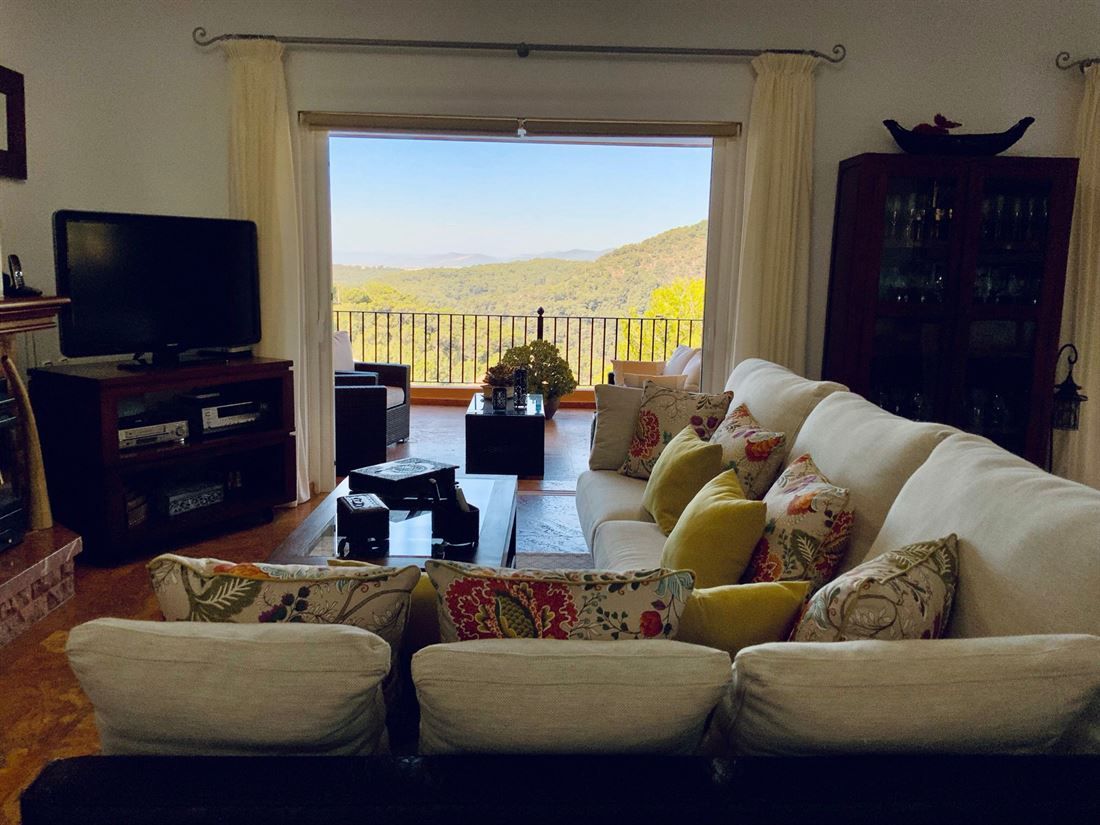 Hilltop Villa in Roca Llisa Gated Community with Stunning Views16