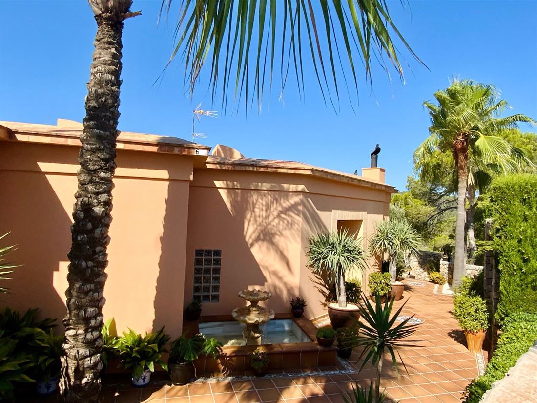 Hilltop Villa in Roca Llisa Gated Community with Stunning Views9