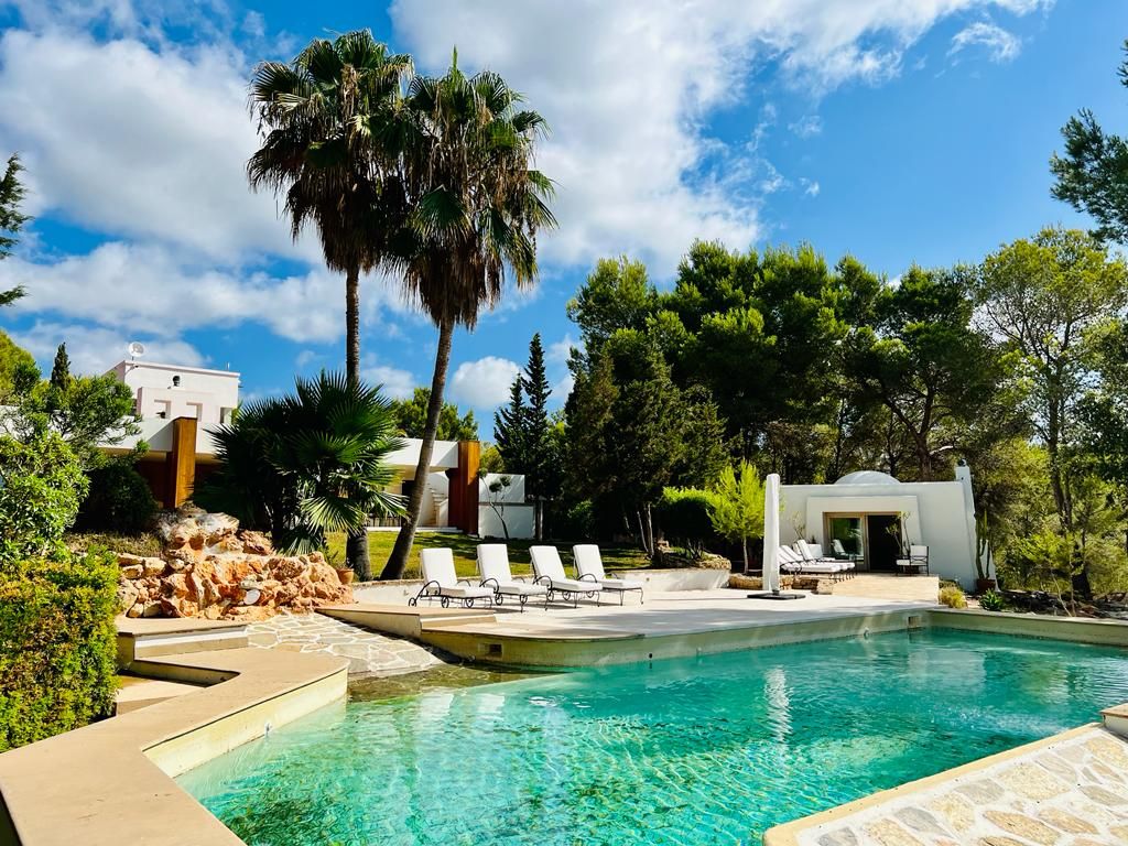 Beautiful Large Villa in KM4 with Nice View and Two Guest Houses4