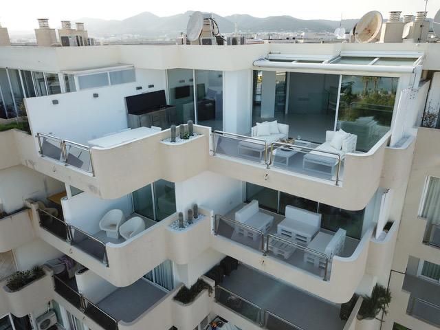Exquisite 2-Bedroom Luxury Penthouse in Ibiza Town with Spectacular Amenities7