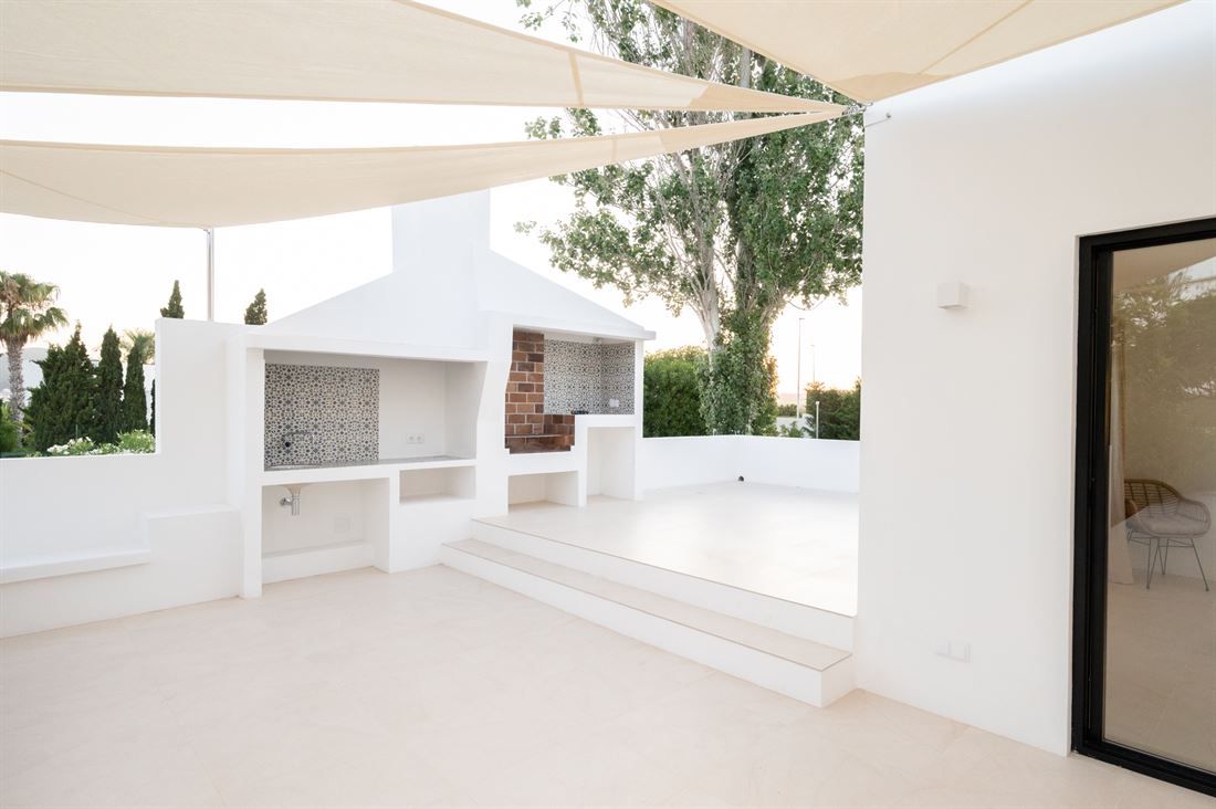 Recently Renovated Urban Villa Near Ibiza Town7