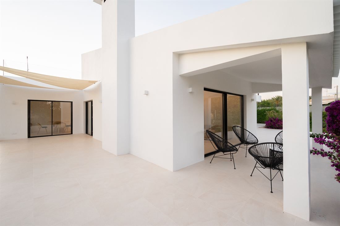 Recently Renovated Urban Villa Near Ibiza Town8