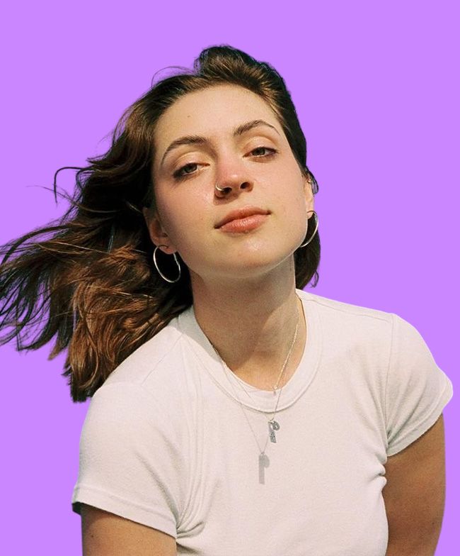 Lizzy McAlpine