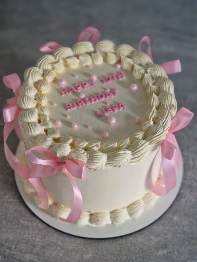 Bespoke sponge cake by JA Sweet Art in Peterborough