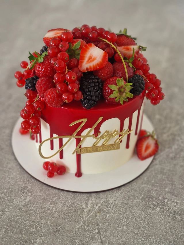 Bespoke sponge cake by JA Sweet Art in Peterborough
