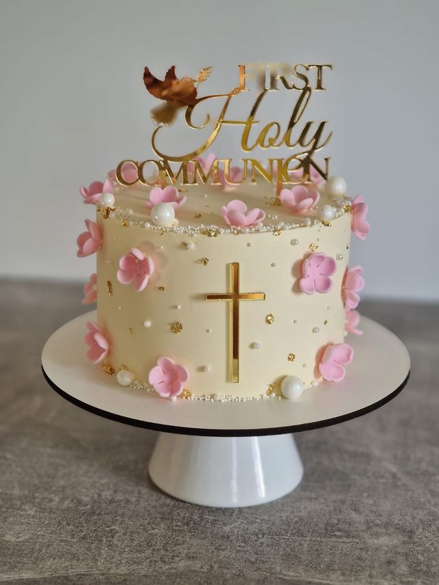 Bespoke sponge cake by JA Sweet Art in Peterborough