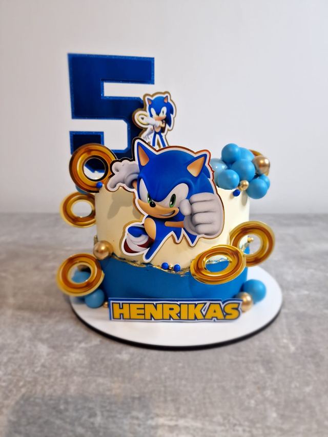 Bespoke sponge cake by JA Sweet Art in Peterborough