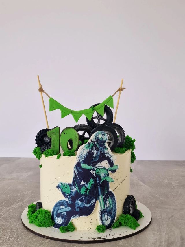 Bespoke sponge cake by JA Sweet Art in Peterborough