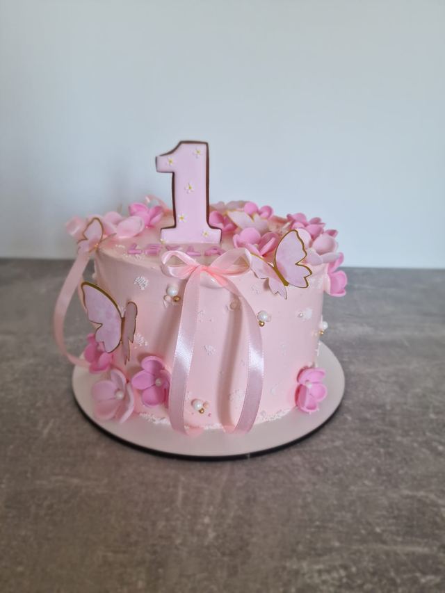 Bespoke sponge cake by JA Sweet Art in Peterborough