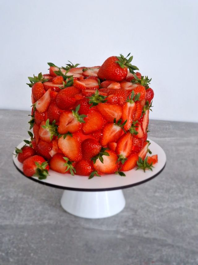 Bespoke sponge cake by JA Sweet Art in Peterborough