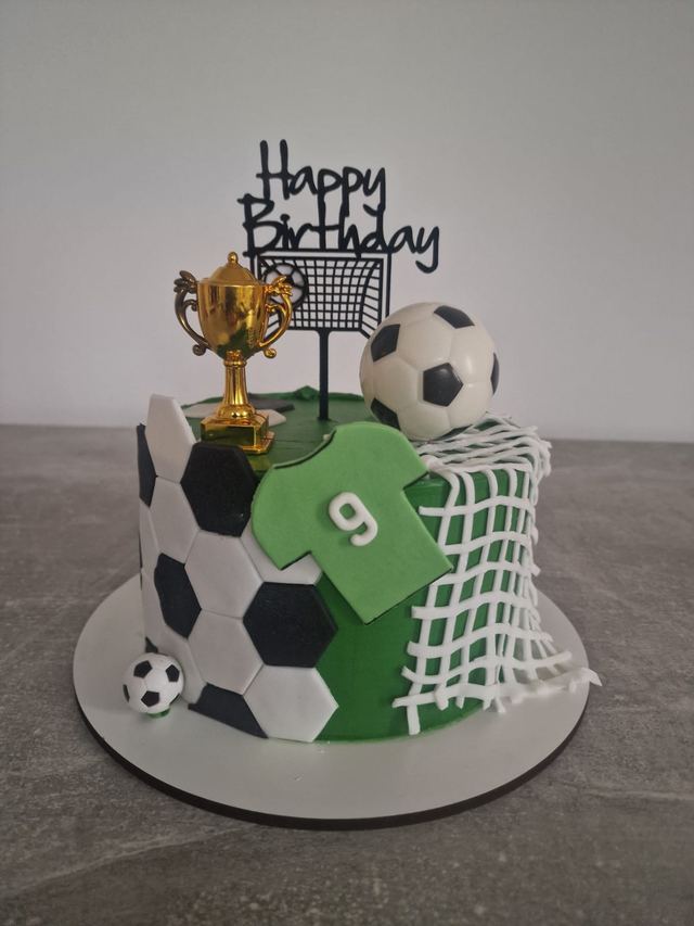 Bespoke sponge cake by JA Sweet Art in Peterborough