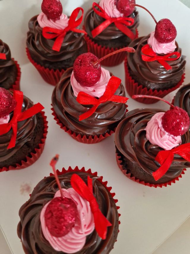 Handmade mini desserts by JA Sweet Art in Peterborough