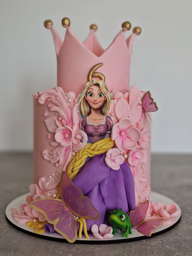 Bespoke sponge cake by JA Sweet Art in Peterborough