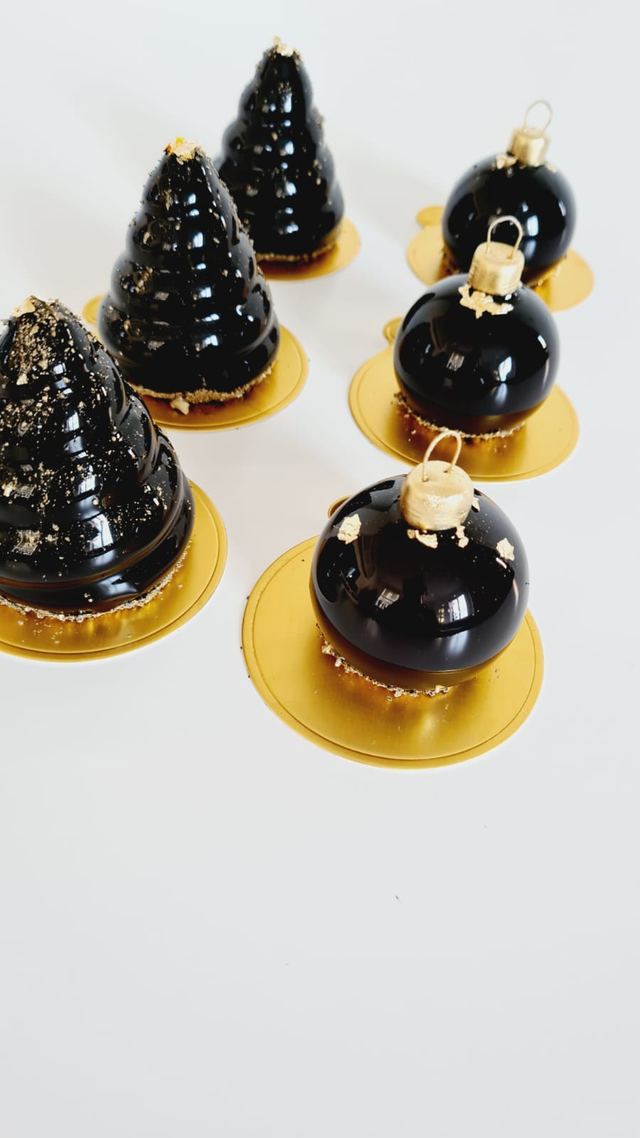 Handmade mini desserts by JA Sweet Art in Peterborough
