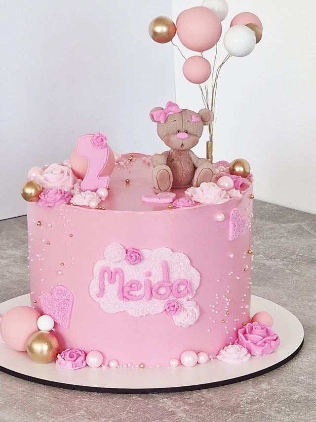 Bespoke sponge cake by JA Sweet Art in Peterborough