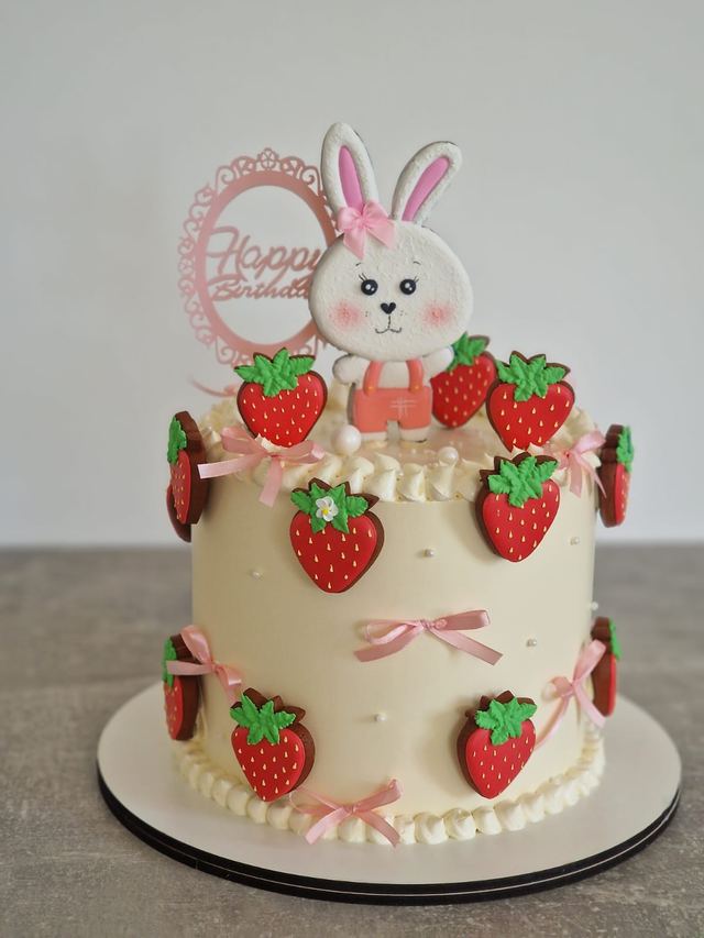 Bespoke sponge cake by JA Sweet Art in Peterborough