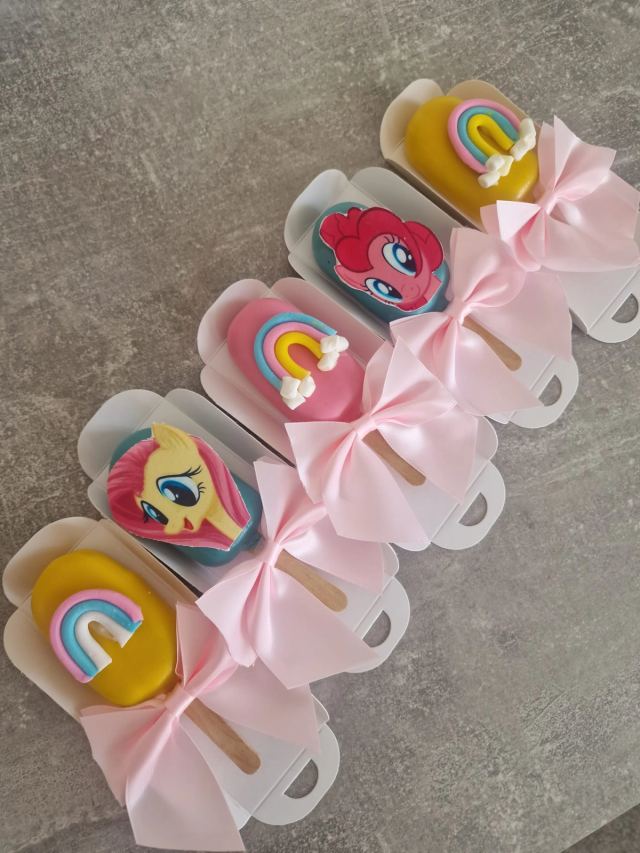 Handmade mini desserts by JA Sweet Art in Peterborough