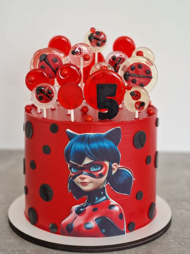 Bespoke sponge cake by JA Sweet Art in Peterborough