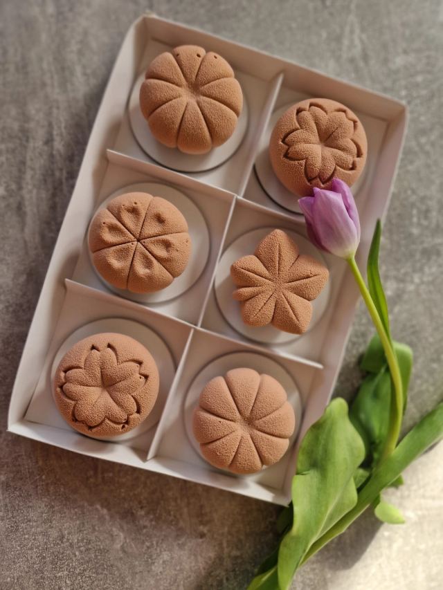 Handmade mini desserts by JA Sweet Art in Peterborough