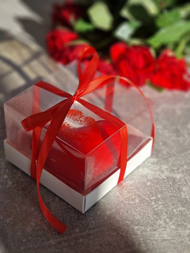 Handmade mini desserts by JA Sweet Art in Peterborough