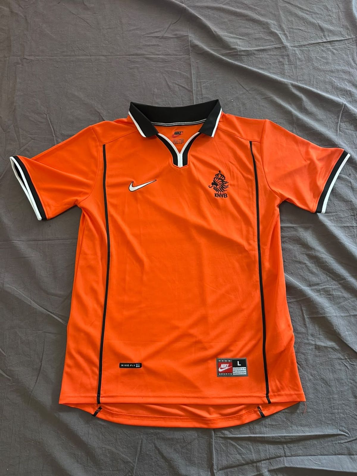 Camiseta Retro Holanda, frente completo.