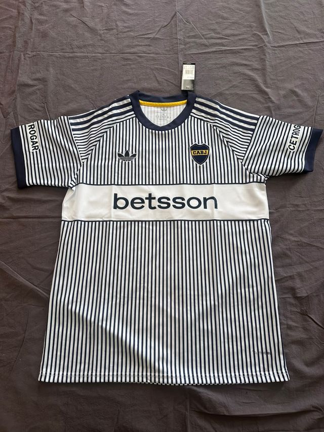 Camiseta Alternativa Boca , frente completo.