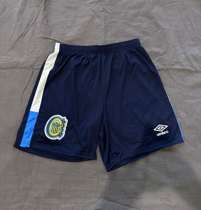 Short Rosario Central, frente completo.