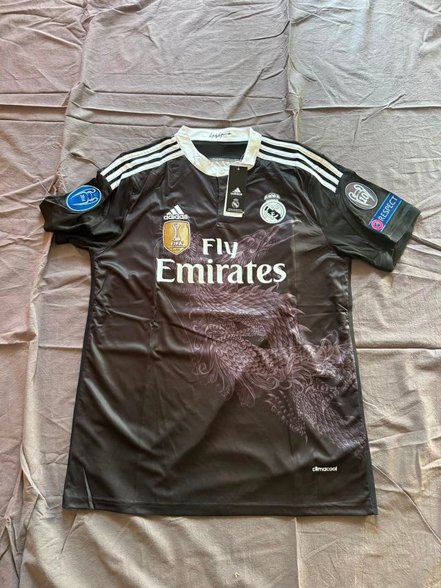 Camiseta Real Madrid Alternativa 2014, frente completo.
