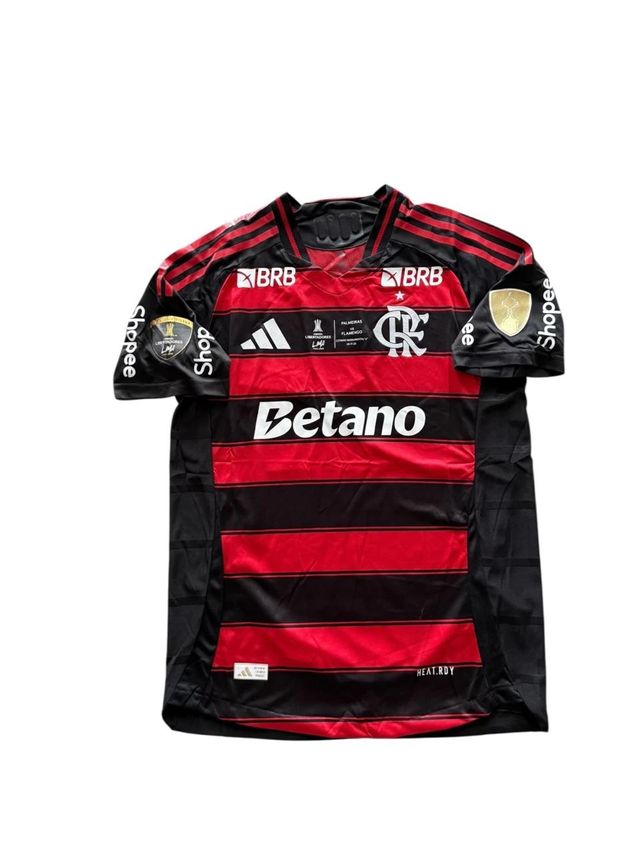 Camiseta Titular Flamngo, frente completo.