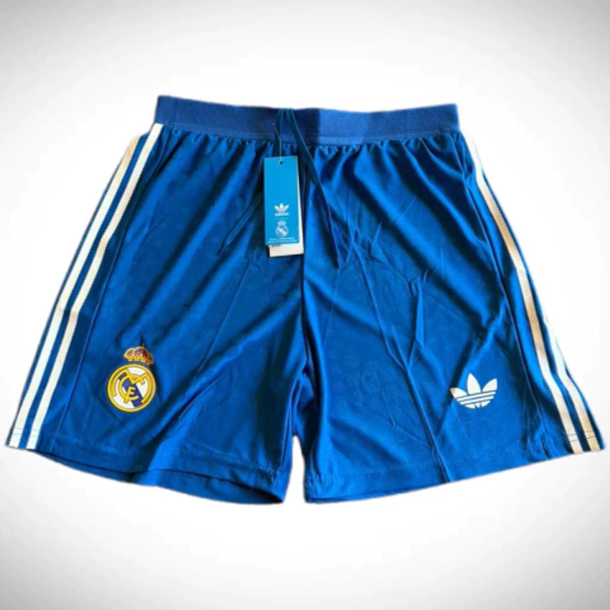 Short Real Madrid Azul, frente completo.