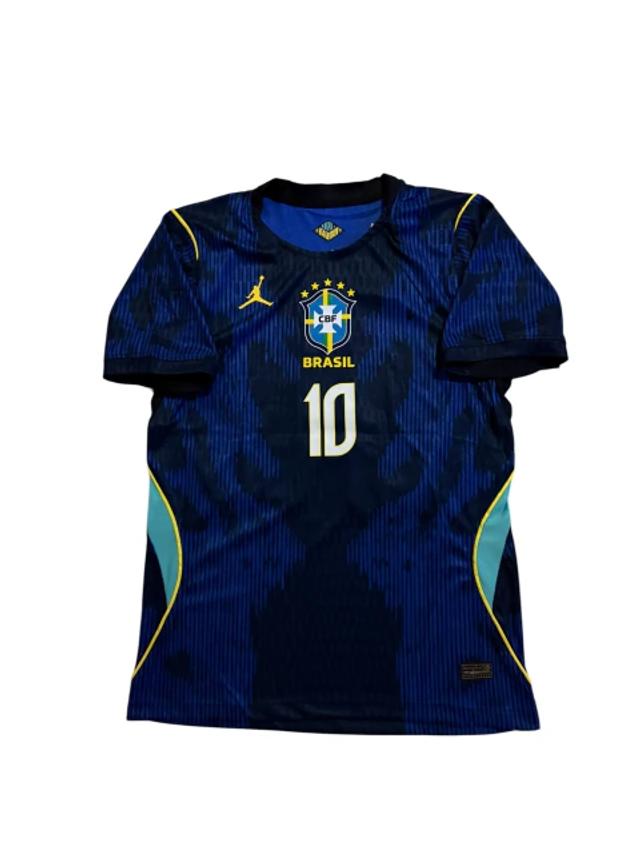 Camiseta Brasil Suplente 2026, frente completo.