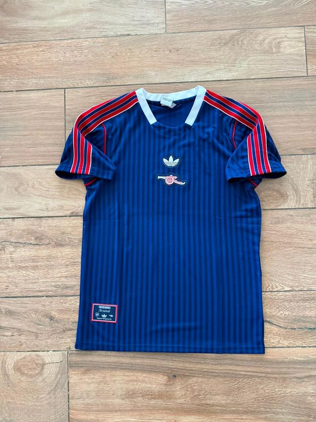 Arsenal Icon 2026, frente completo