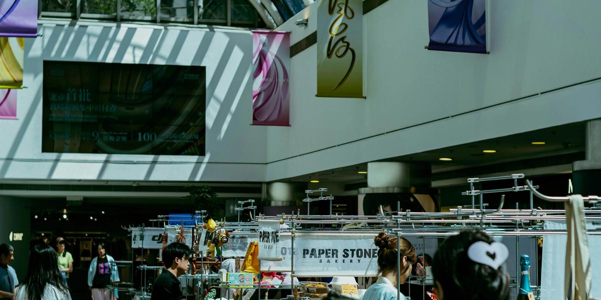 How to Make Your Trade Show Booth Stand Out With Promotional Products