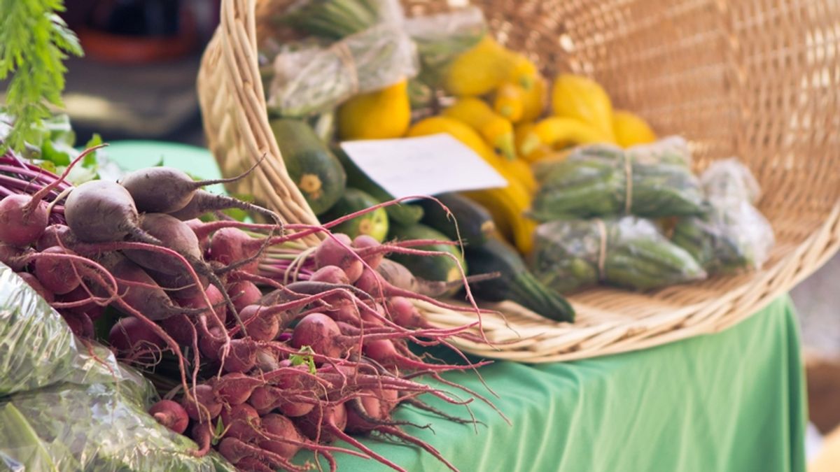 Durham Farmers' Market (photo by Dan Hacker Photography)